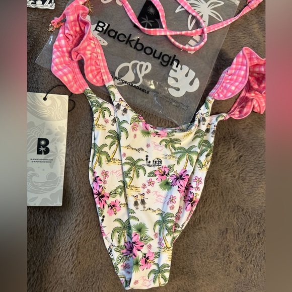 Blackbough coco frio ruffled triangle top & cheeky bottoms New in bag 🥥💗🎀 - Picture 14 of 16